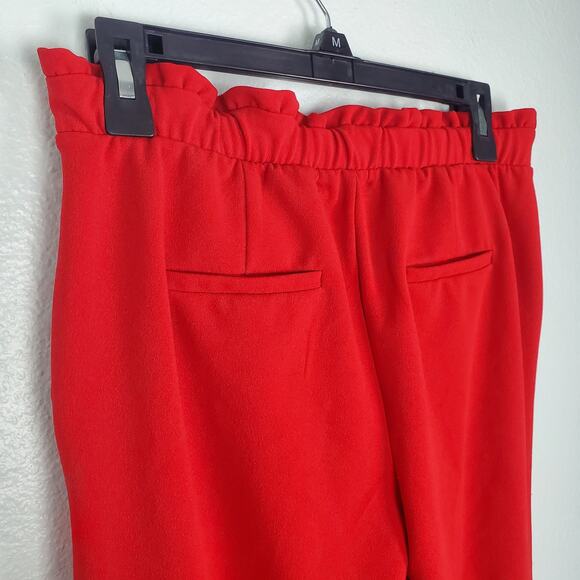 Red Pants Size M Paper Bag - Picture 4 of 6